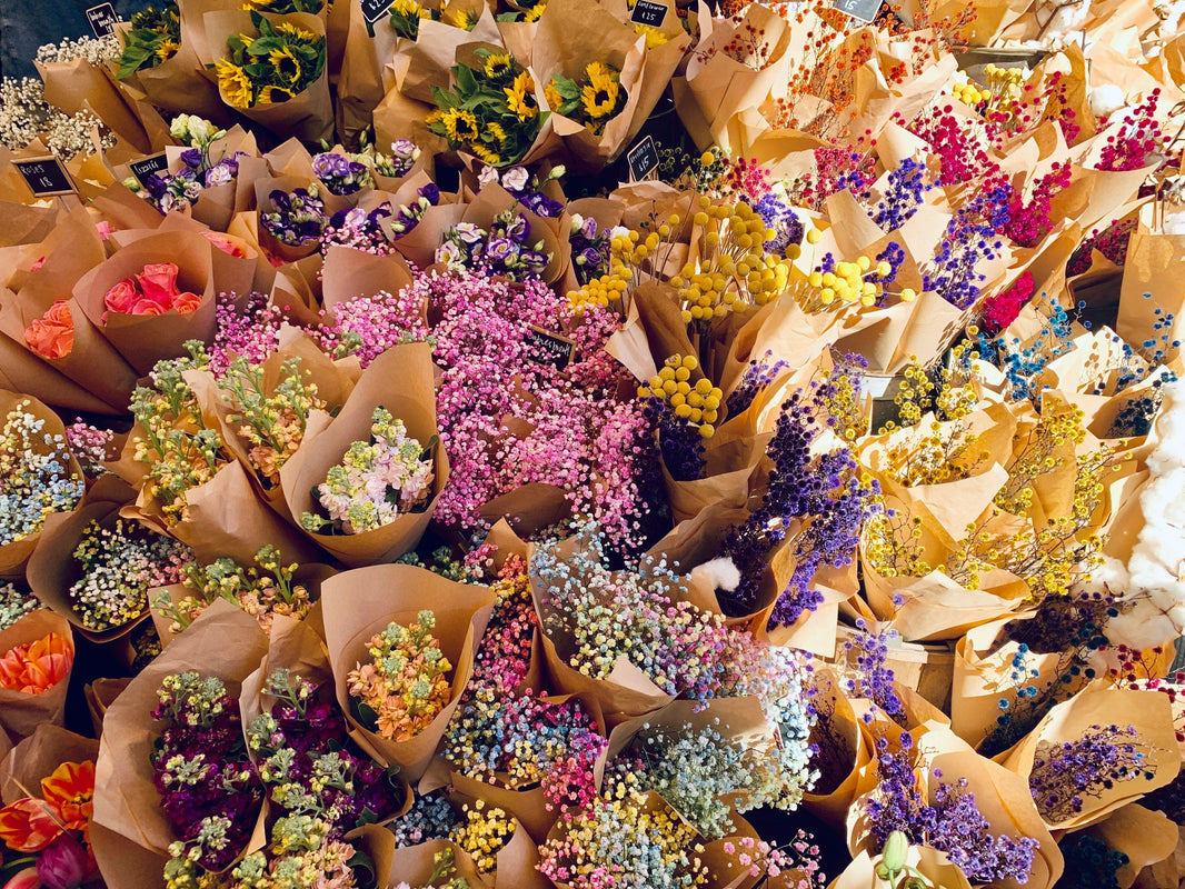 Best Practices for Storing and Preserving Wholesale Flowers